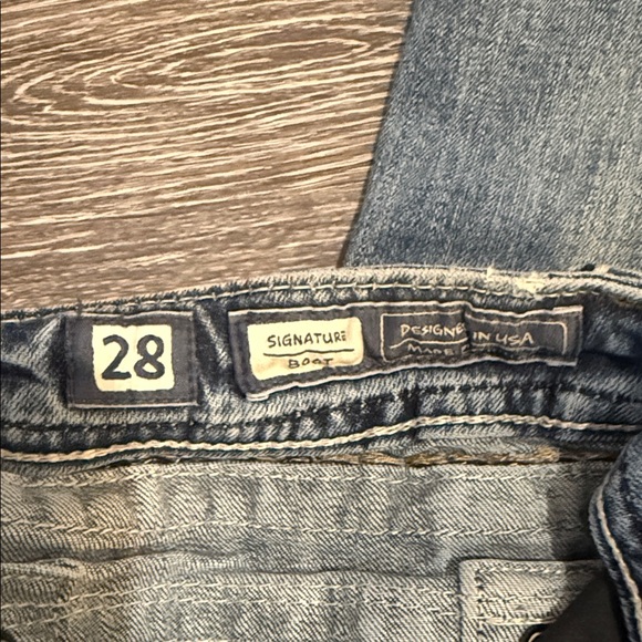 Women's Miss Me Blue Jeans - Picture 2 of 4